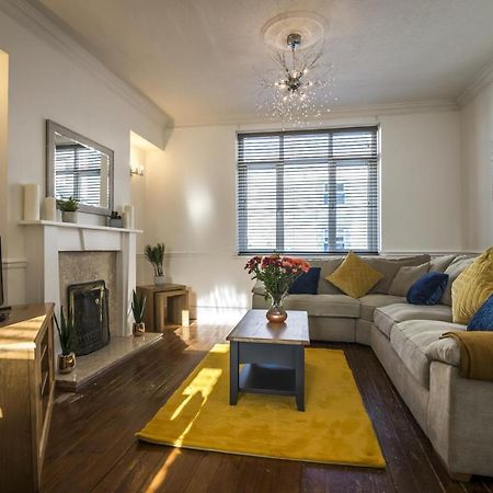 Ivydene - 3 Bedroom Holiday Home - Tenby Dış mekan fotoğraf