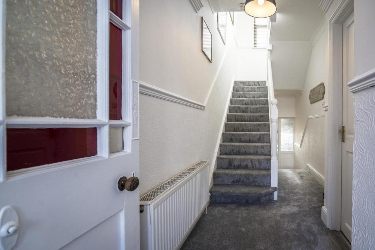 Ivydene - 3 Bedroom Holiday Home - Tenby Dış mekan fotoğraf